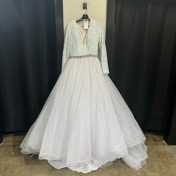 Ava Presley - Pageant Dress - Sz 12 - Picture 4 of 9